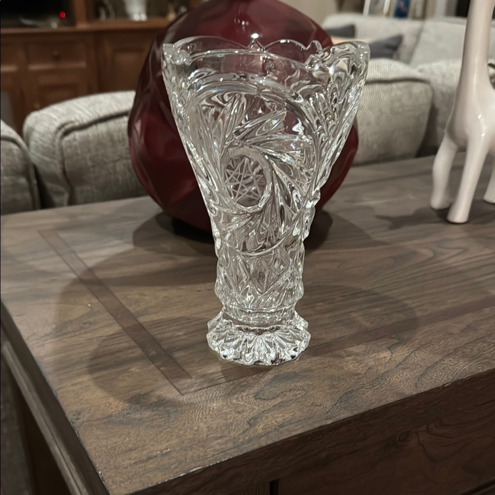 Elegant Crystal Vase